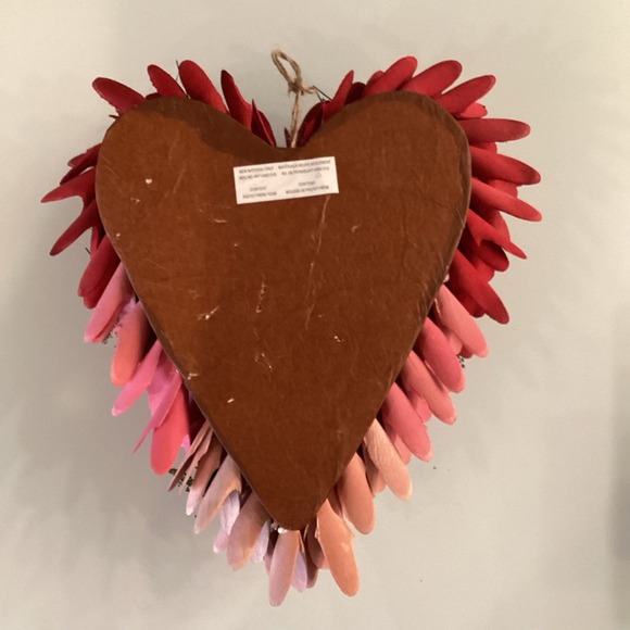 Heart Wreath/Arrangement Faux Floral - Picture 2 of 3